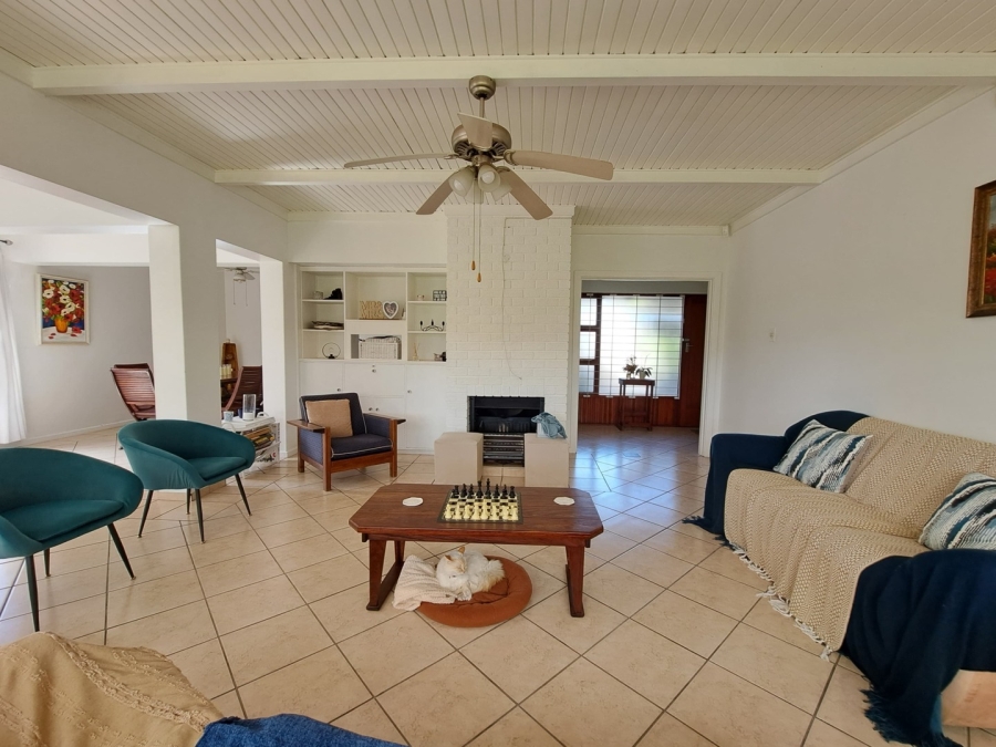 4 Bedroom Property for Sale in Beacon Bay Eastern Cape